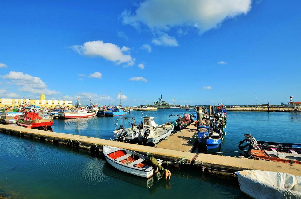 Suites & Apartments - Dp Setubal Luaran gambar